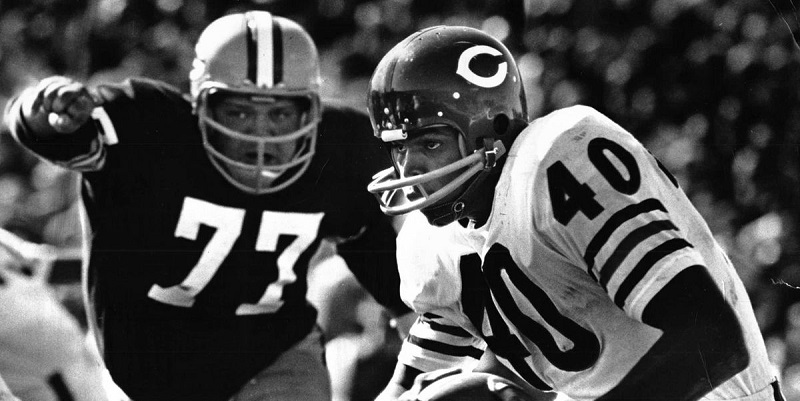 Gale Sayers: Remembering the 'Kansas Comet'